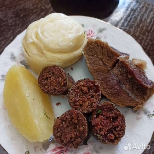 Сушёная говядина, колбаса, курдюк