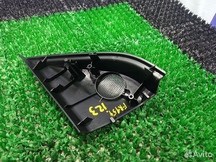 Уголок зеркала внутренний правый Mitsubishi L200