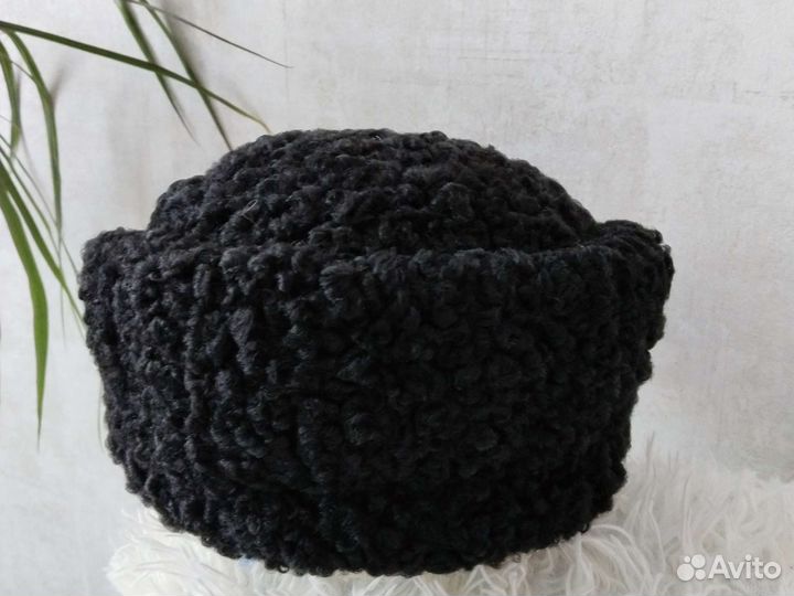 Каракулевая шапка женская