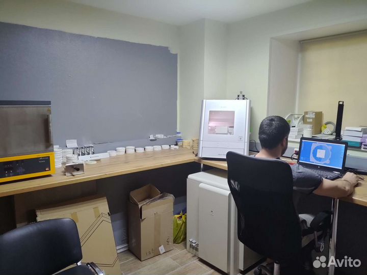 Зубной техник, керамист