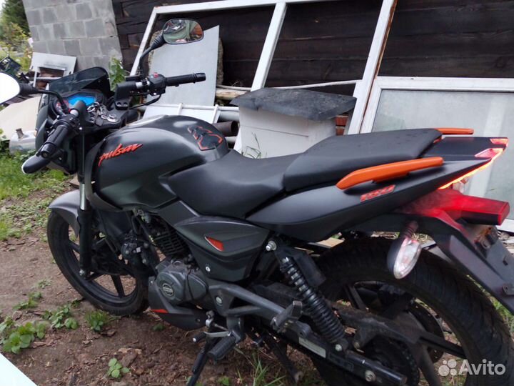 Bajaj pulsar 180