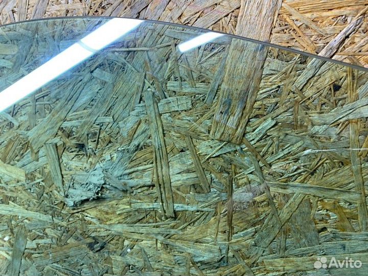 Стекло двери переднее правое Mercedes-Benz