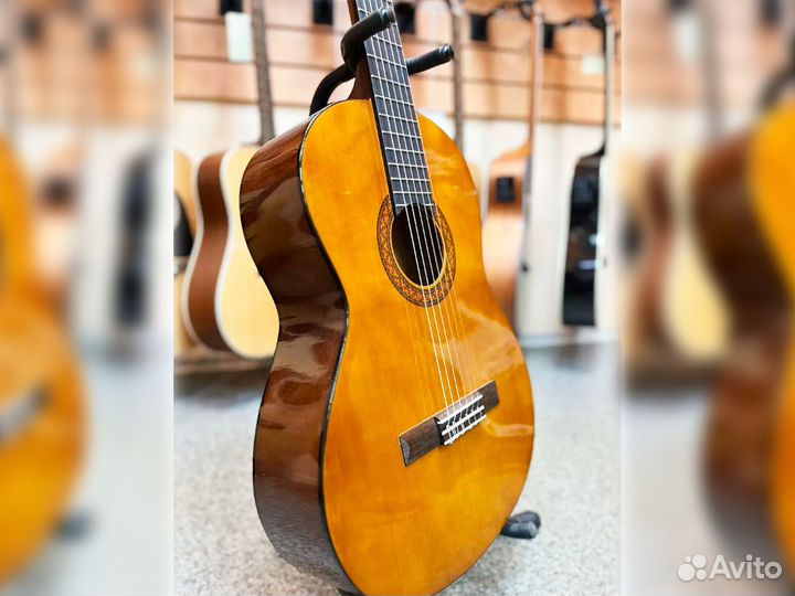 Гитара классическая Yamaha c40