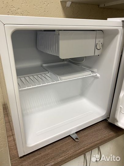 Холодильник маленький новый