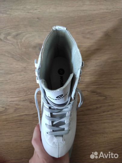 Коньки фигурные 32