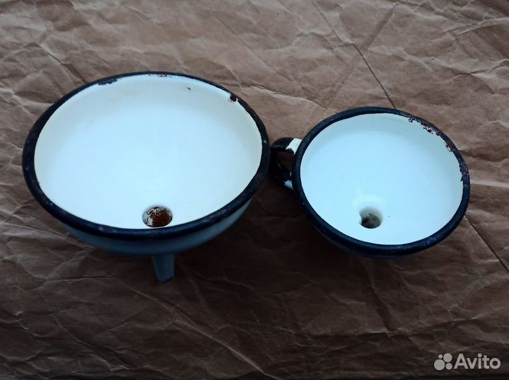 Воронка лейка СССР белая эмаль