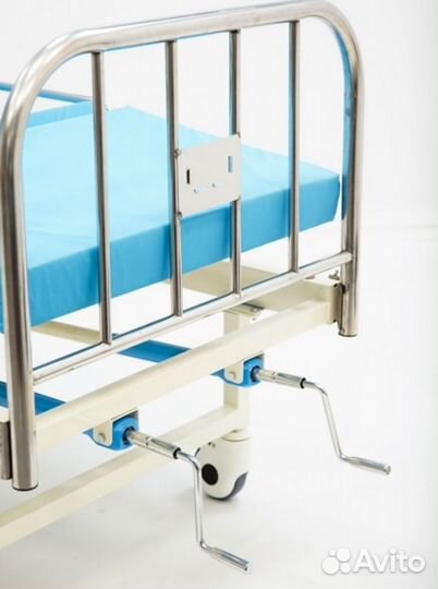 Медицинская кровать для лежачих больных