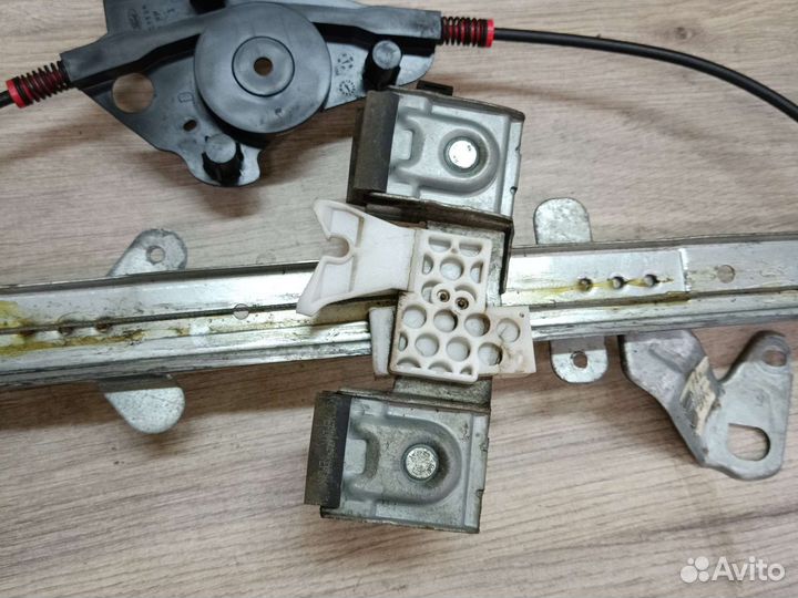 Стеклоподъёмник передний правый fusion fiesta mk5