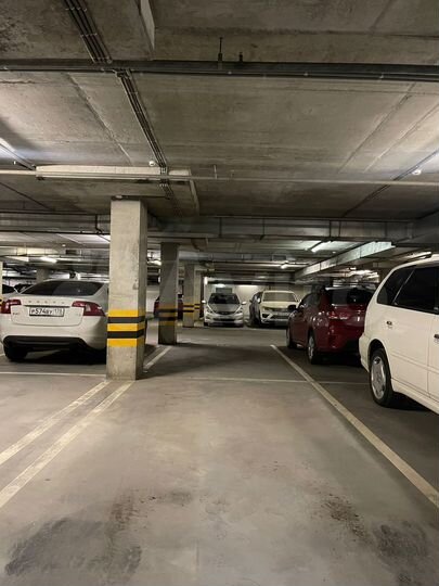 Машиноместо, 30 м²