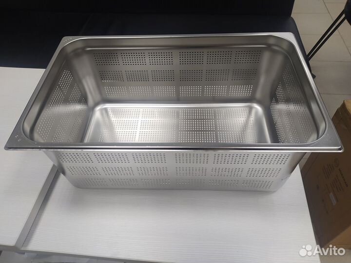 Гастроемкость GN 1/1-200 мм с перфорацией