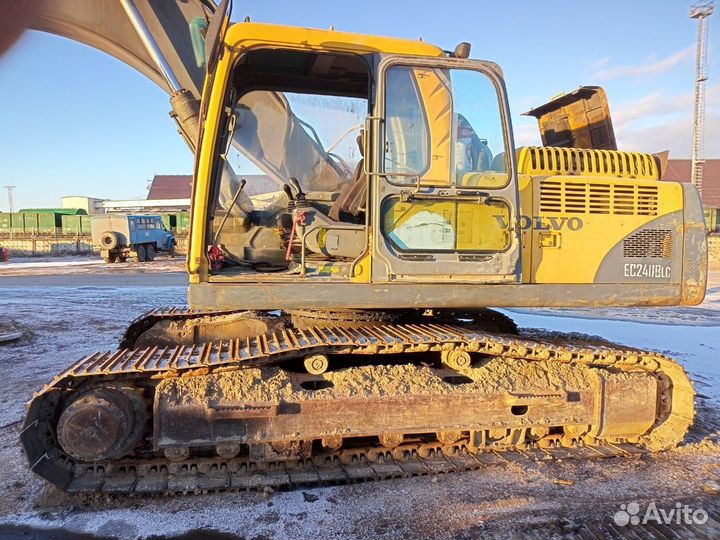 Гусеничный экскаватор Volvo EC240B LC, 2005
