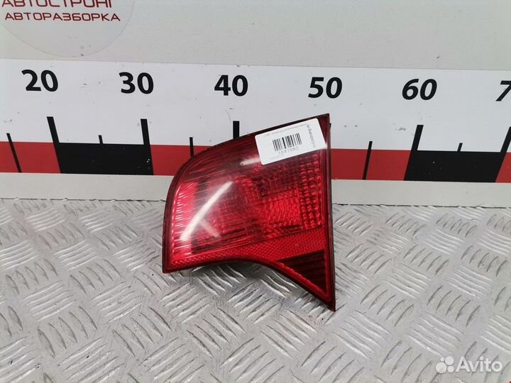 Фонарь крышки багажника правый Audi A4 B6 2006