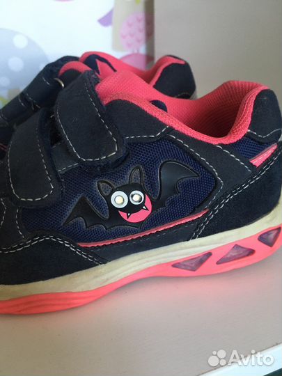 Кроссовки р.27
