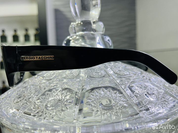 Солнцезащитные классические очки