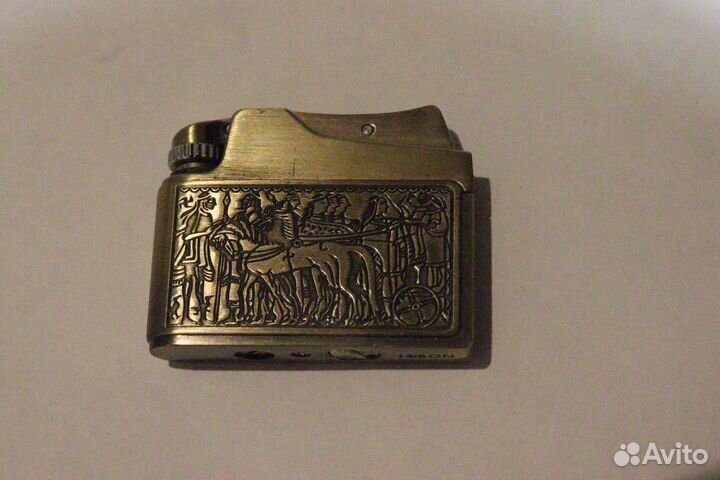 Зажигалка бензиновая не Zippo