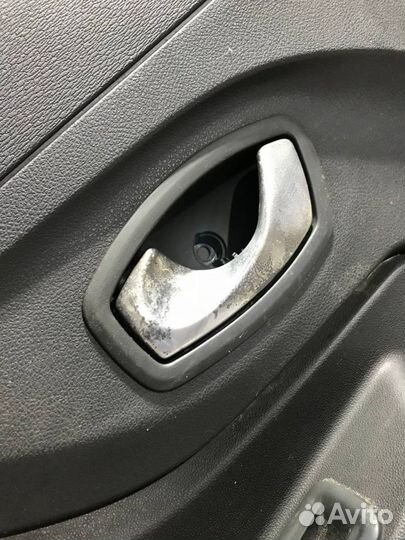 Обшивка двери LADA X-рей