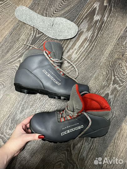 Лыжные ботинки детские серые 36 размер