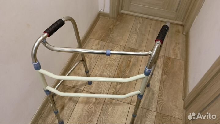 Ходунки для пожилых новые