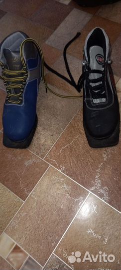 Ботинок лыжный