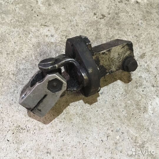 Рулевой карданчик Mercedes-Benz W210