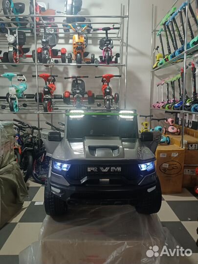 Детский электромобиль