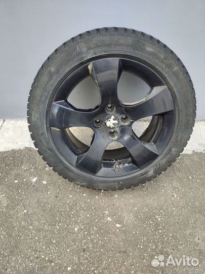 Dunlop SP Winter Ice 03 225/50 R17 98 Т