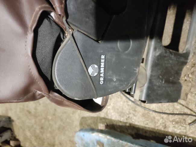 Сидение водителя Scania R380 DC1108L02 2005