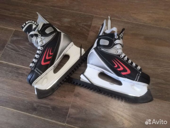 Коньки хоккейные 40 размер новые