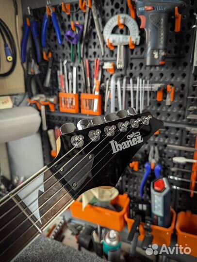 Электрогитара Ibanez с комбиком Ibanez