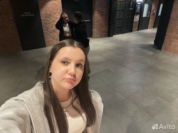 Промоутер раздача листовок