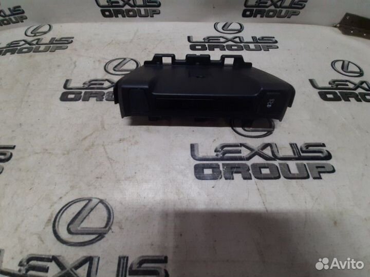 Панель приборов передний Toyota Rav4 axah54L