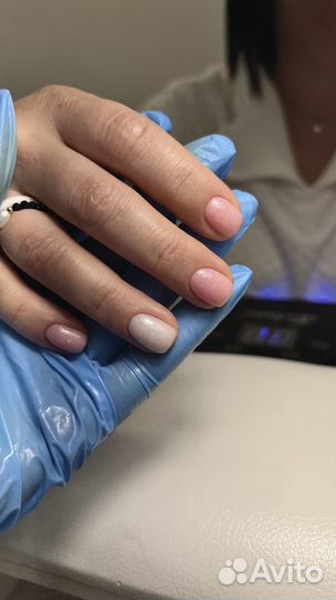 Модель на маникюр