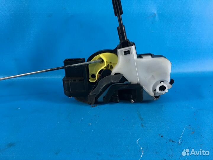 Замок двери передней левой Chevrolet Cruze 2009-20