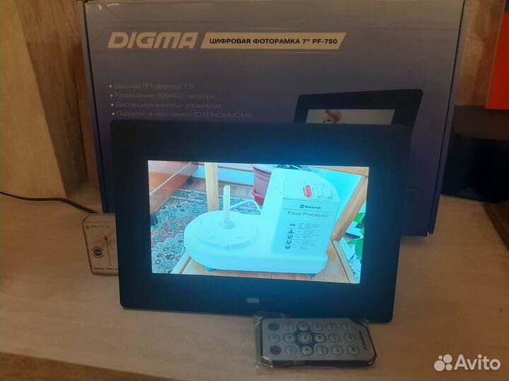 Цифровая фоторамка Digma PF-750 7