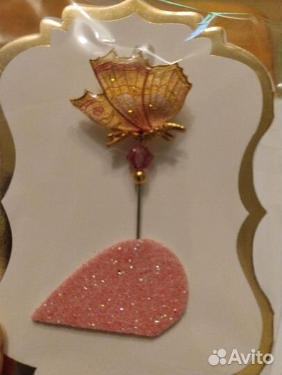 Пин бабочка от Susan Clarke