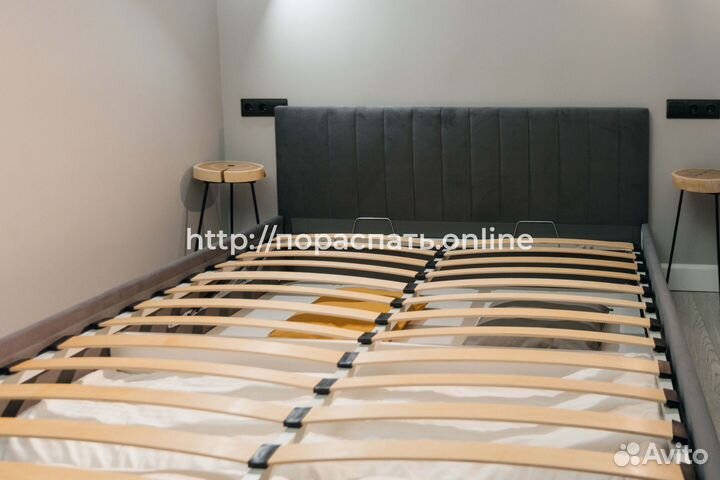 Кровать