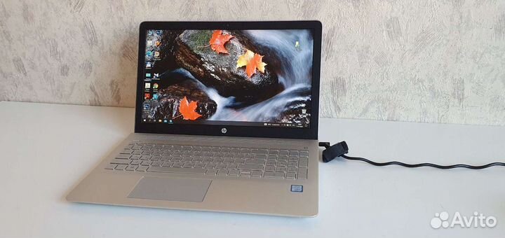 Тонкий, быстрый HP 15-CC i3-7100u/8Gb/ssd128+500gb