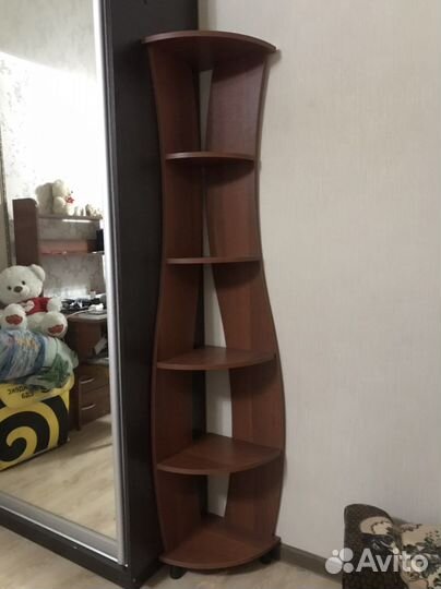 Уголок мебельный деревяный