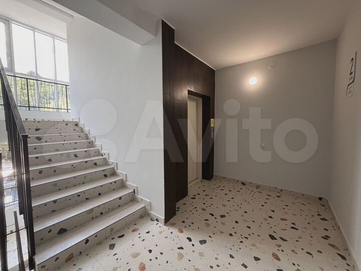 2-к. квартира, 64,1 м², 1/8 эт.