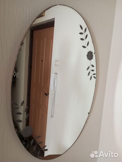 Зеркало настенное в прихожую бу