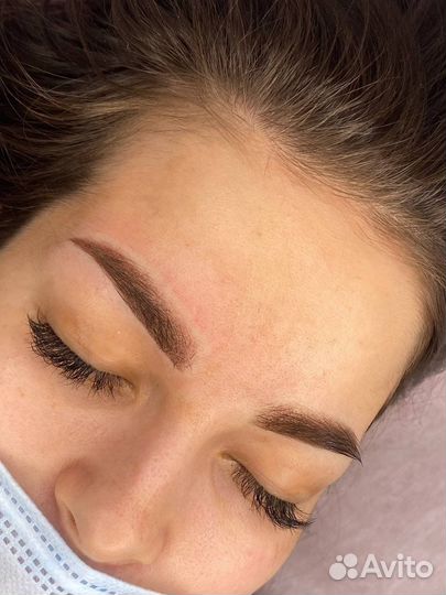 Татуаж бровей и губ, пудровые и волосковые брови