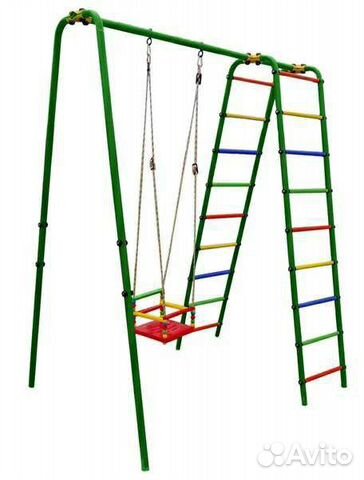 Уличный комплекс с качелями