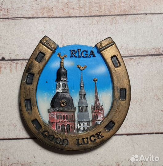 Магнит на хололильник Рига в виде подковы