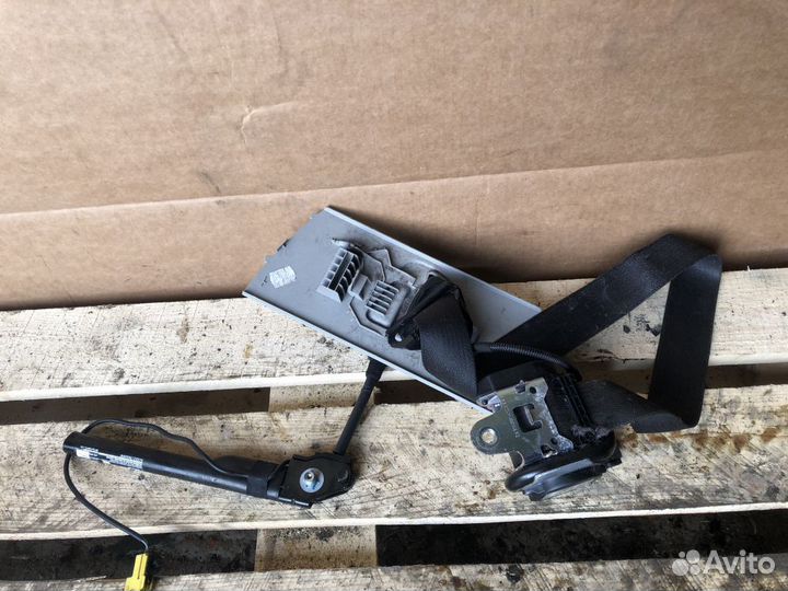 Ремень безопасности пиропатрон правый opel astra J