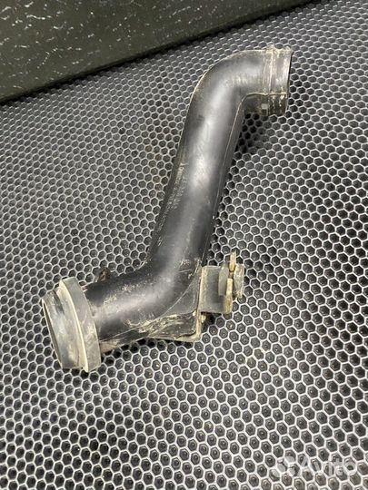 Воздушный патрубок Chevrolet Epica