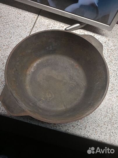 Казан чугунный бу