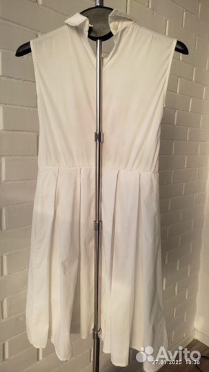 Платье с вышивкой 38-40 размер