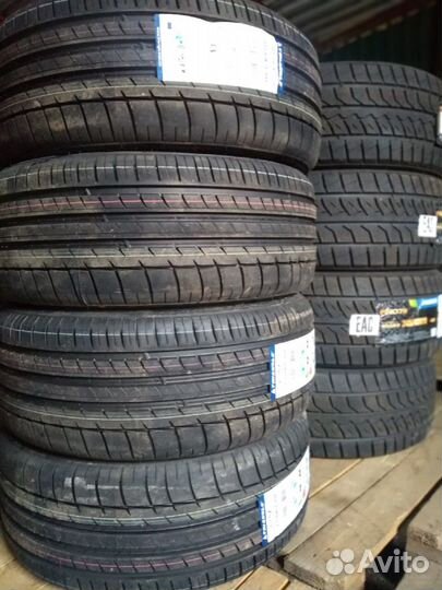 Triangle Sports TH201 225/55 R17