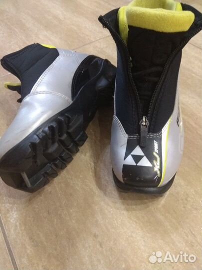 Лыжные ботинки