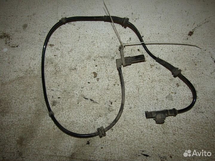 Датчик ABS задний правый Almera N16 2000-2006